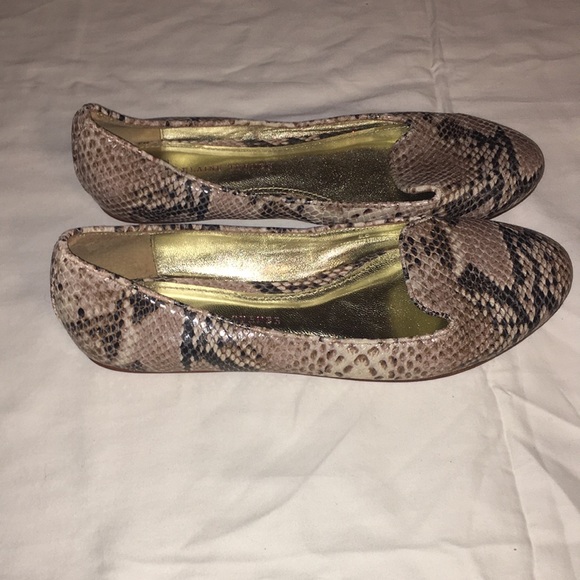 Ladies python flats 8.5 preowned good condition . - Picture 5 of 5